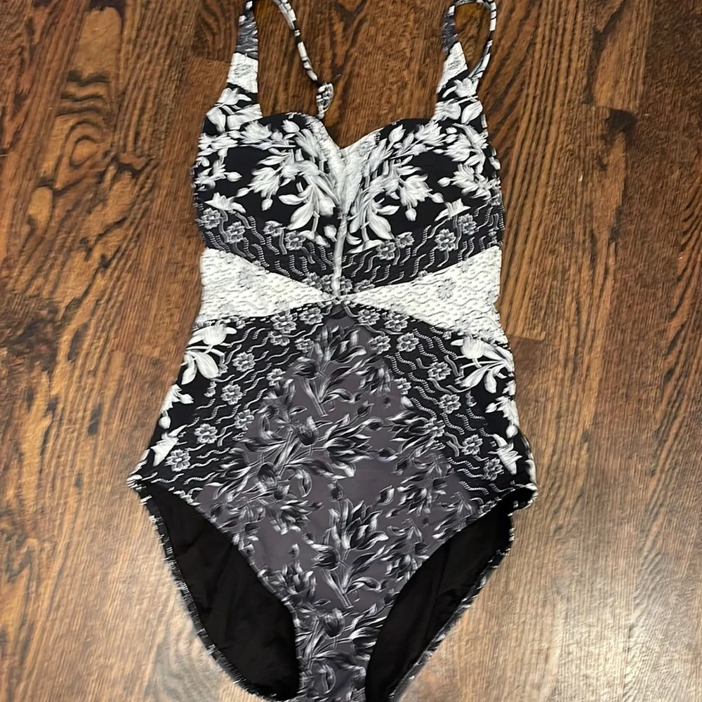 NWT GOTTEX Camellia‎ Square Neck One Piece Swimsuit!